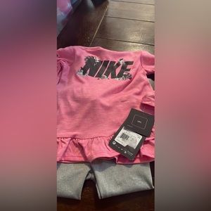 There are new different size 18m-2T,3T,4t